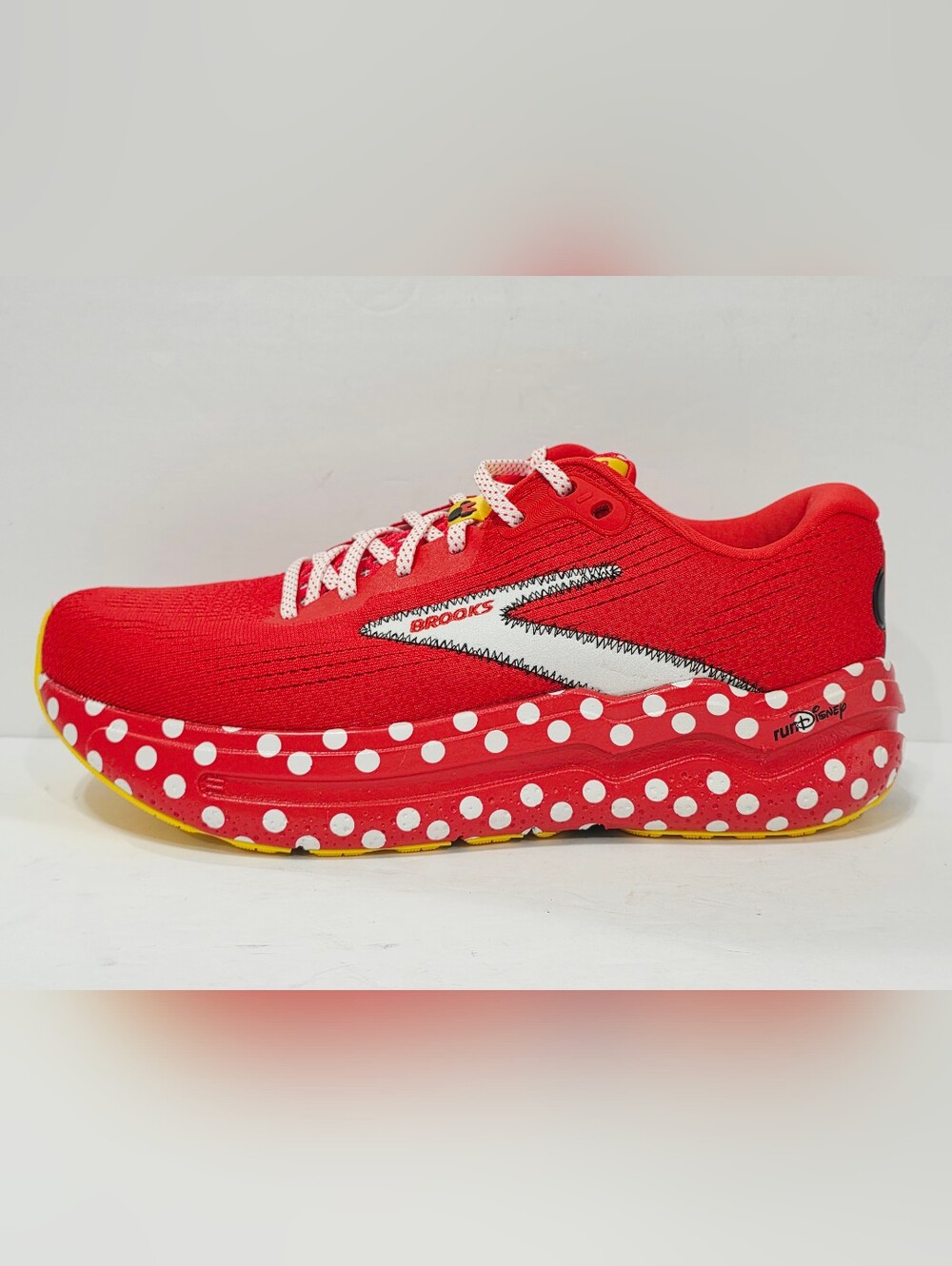 Brooks Ghost Max 2 MINNIE MOUSE RunDisney 2025 Red Polka Dot Men’s 8 Wide 2E New - Picture 15 of 16